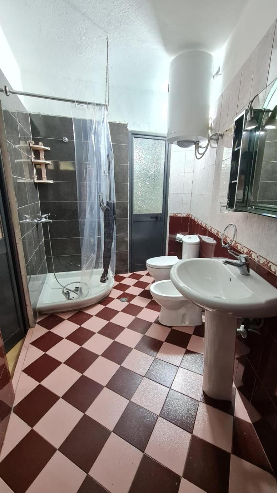 Calmly, Spacious Apartment Next To Usa Embassy ติรานา ภายนอก รูปภาพ