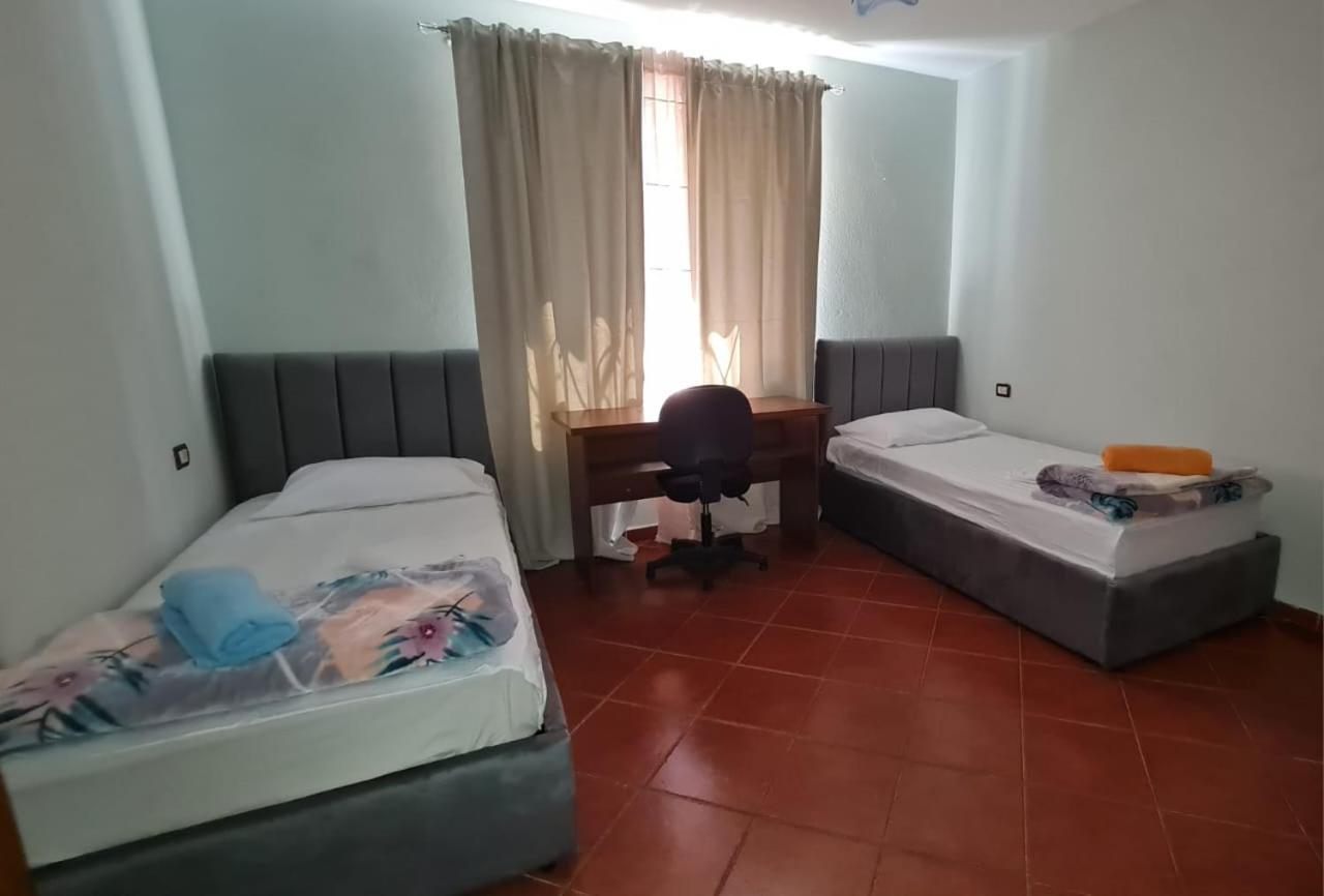 Calmly, Spacious Apartment Next To Usa Embassy ติรานา ภายนอก รูปภาพ