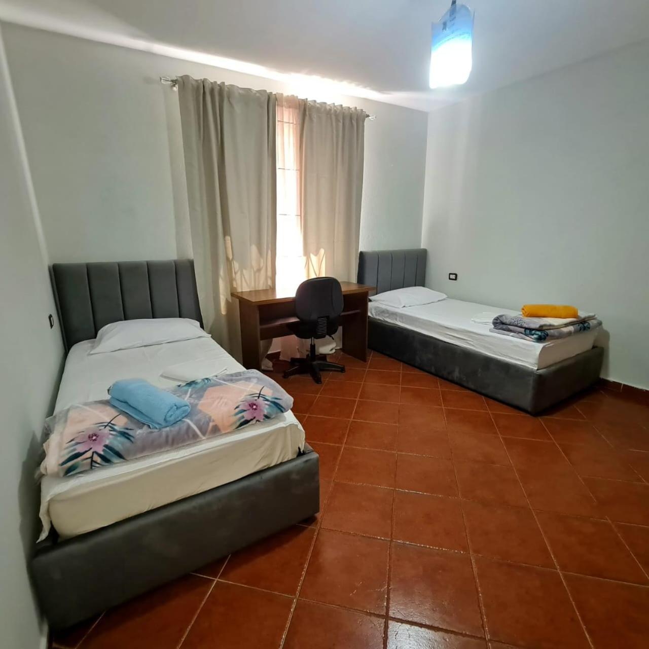 Calmly, Spacious Apartment Next To Usa Embassy ติรานา ภายนอก รูปภาพ