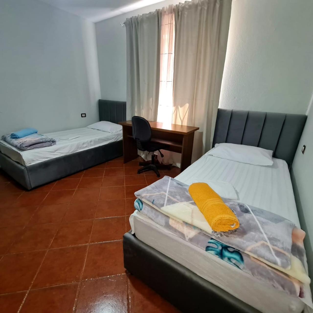 Calmly, Spacious Apartment Next To Usa Embassy ติรานา ภายนอก รูปภาพ